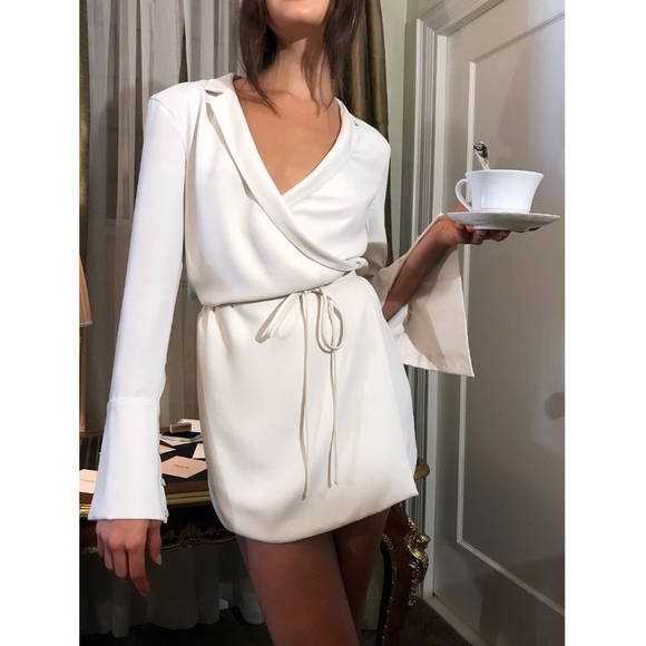 ORSEUND IRIS Boxy Wrap Dress Ivory - Picture 2 of 8